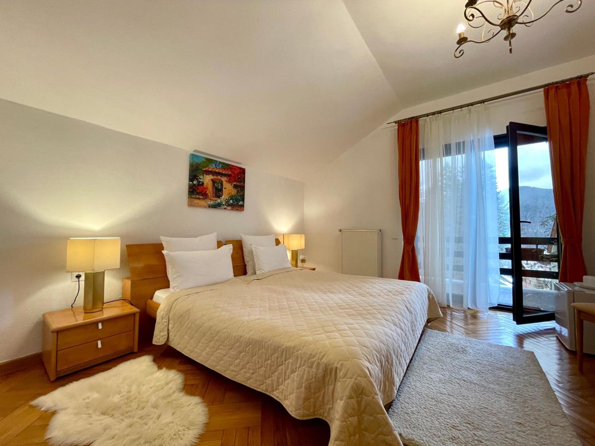Vila Terase Hotel Sinaia Ngoại thất bức ảnh
