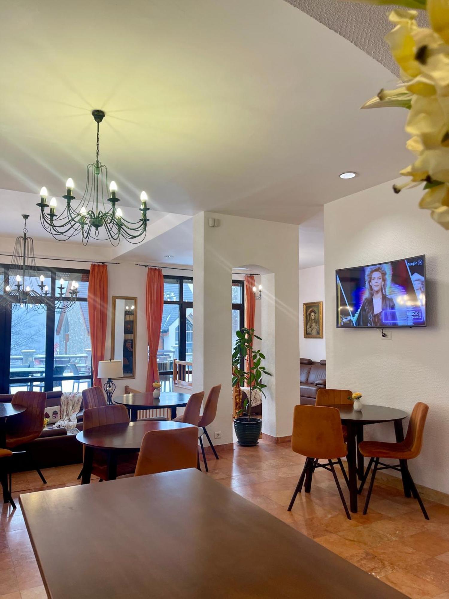 Vila Terase Hotel Sinaia Ngoại thất bức ảnh